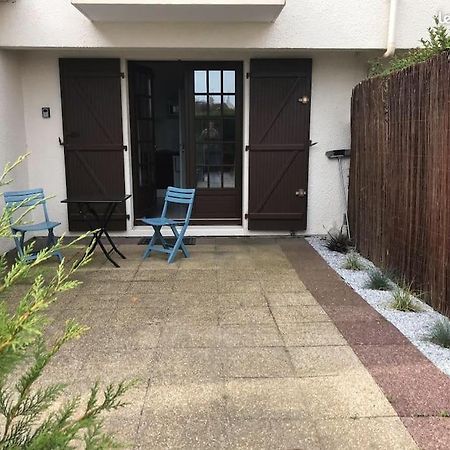 Studio De Plain-Pied Avec Terrasse Tout Proche Mer Courseulles-sur-Mer Luaran gambar